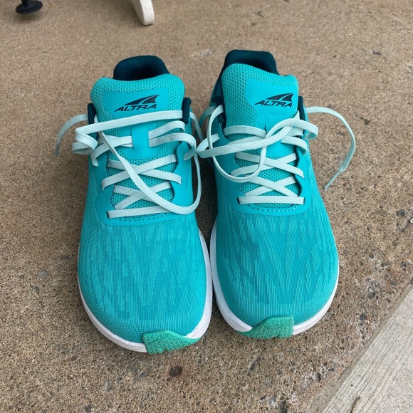 Altra running shoes - Picture 2 of 5